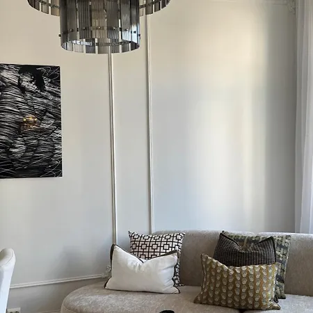 Stylish At Frogner Daire Oslo